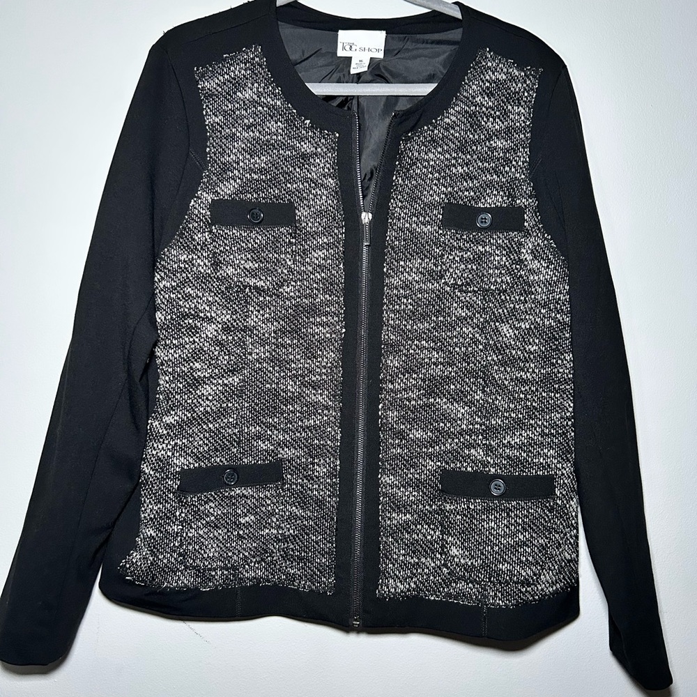 Women's Black and Gray jacket